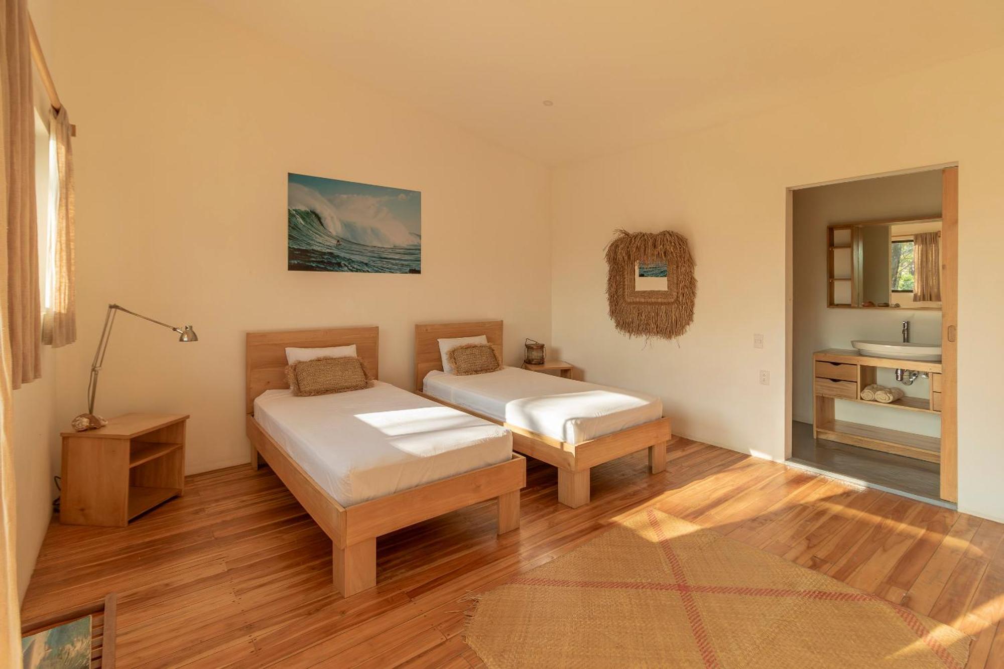 La Sana Surf Hotel, New Management, Few Mn Drive To The Beach Playa Santa Teresa  Exterior photo